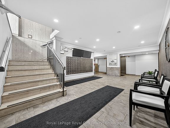 3rd image of 19 Woodlawn Rd E #206