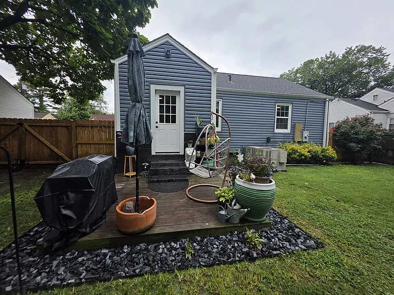 428 Gladstone Rd — Photo 17
