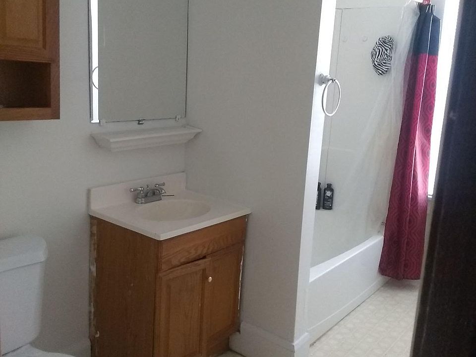 2nd image of 725 Park Ave #1
