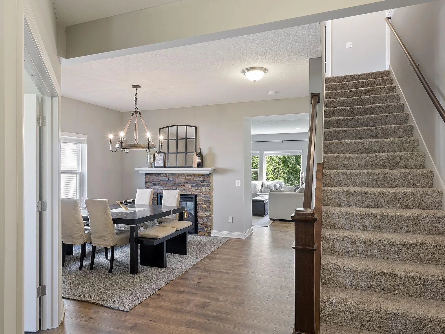 5 bed, 4.5 bath, 4100 sqft, $4,475 — Photo 4