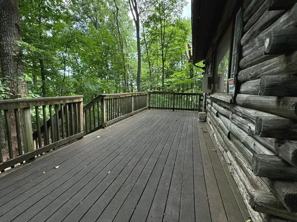 373 Inca Rd, Linden, VA 22642