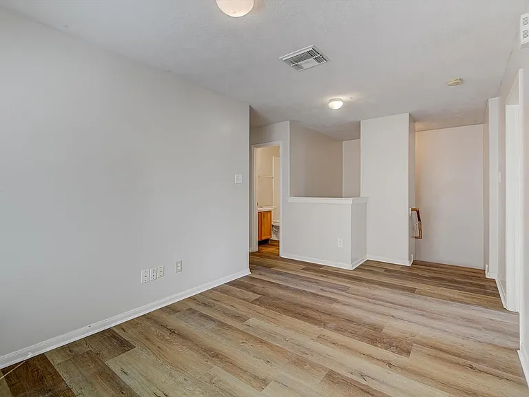 13983 Maximos Dr — Photo 16