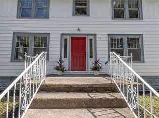 33 Saint Marys St, Lancaster, NY 14086