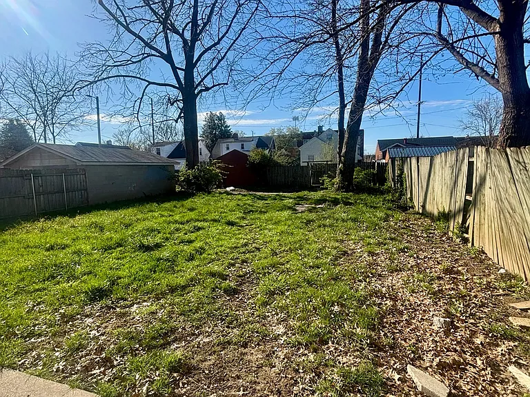 1214 Dresden Ave — Photo 2