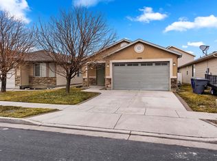 1090 W York Dr, North Salt Lake, UT 84054