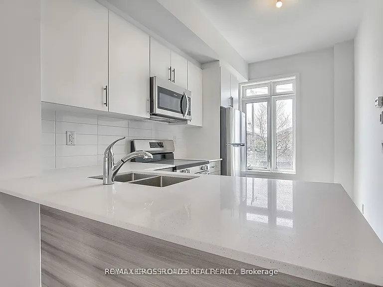 98 Bartley Dr — Photo 9