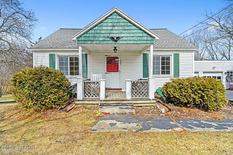 2nd image of 809 Grooms Road