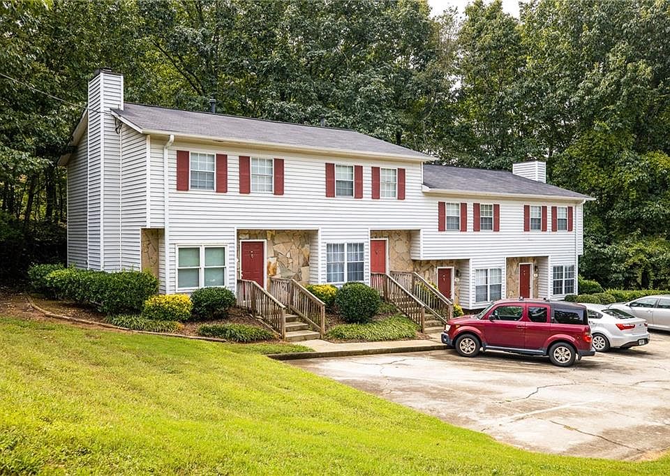 1st image of 2963 Spruce Cir