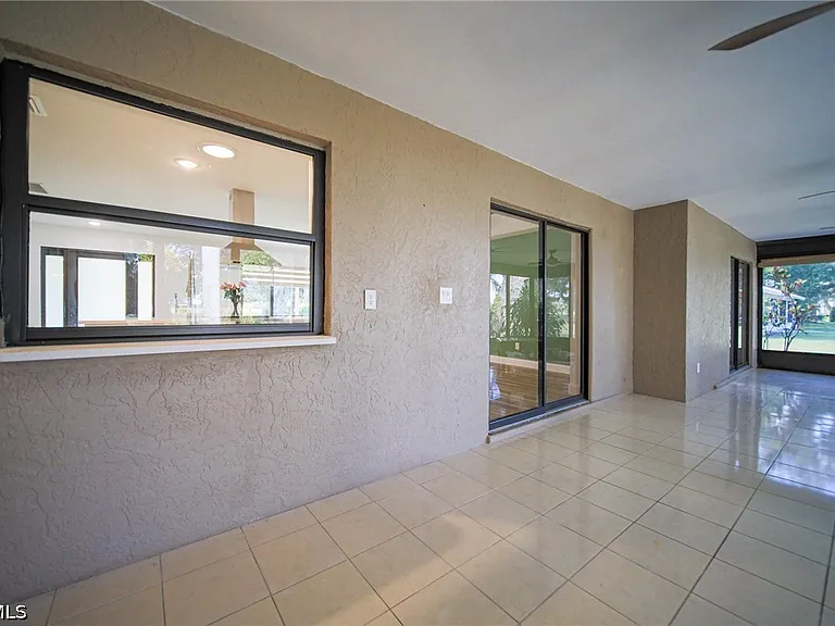 1250 Riverbend Dr — Photo 10