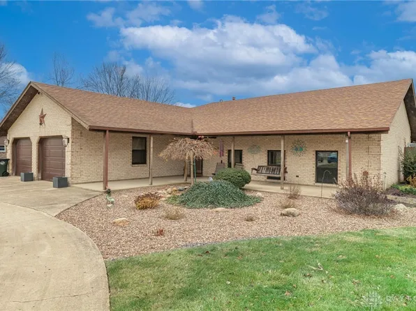 1025 S Fuls Rd, New Lebanon, OH 45345