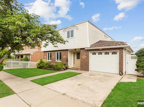 111 Park Pl, Kearny, NJ 07032