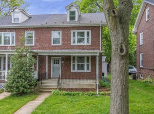 437 Oak Ter, Reading, PA 19611