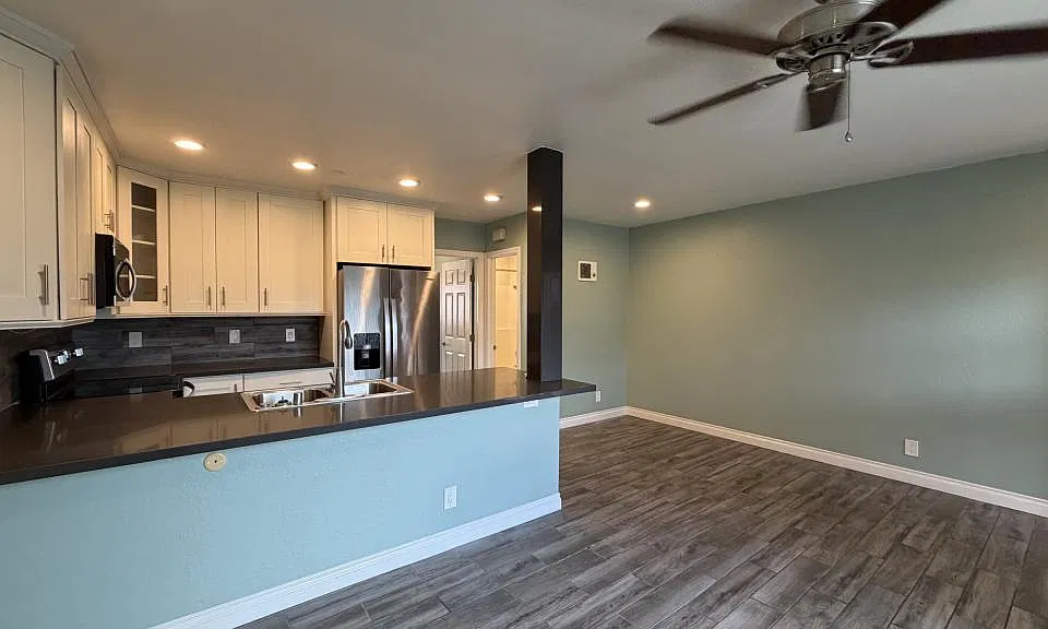 4252 Van Dyke Ave #5