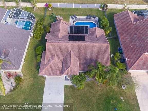 3rd image of 4099 NW 81st Ter