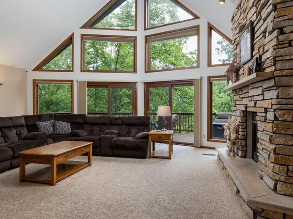 N1440 Red Oaks DRIVE, La Crosse, WI 54601