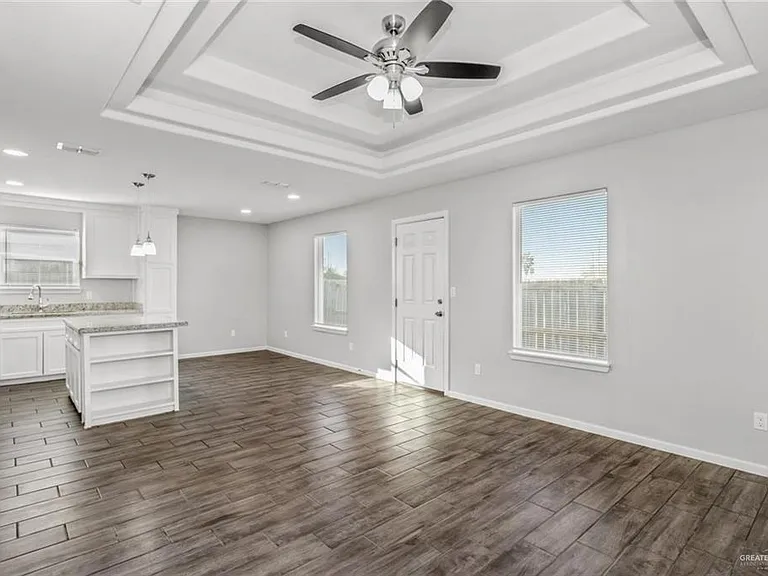1412 Alta Vista Dr #1 — Photo 4
