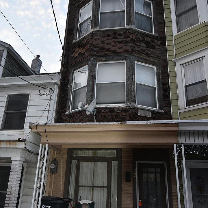 1st image of 331 W Spruce St