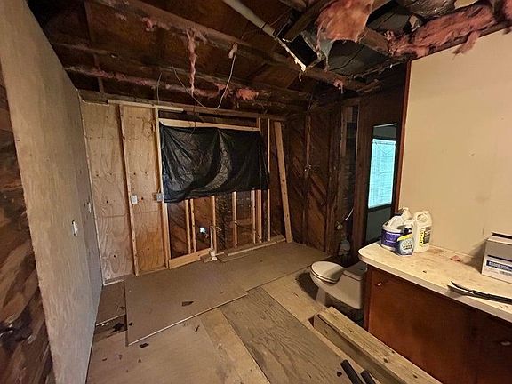 5th image of 312 Barbara Hill Dr