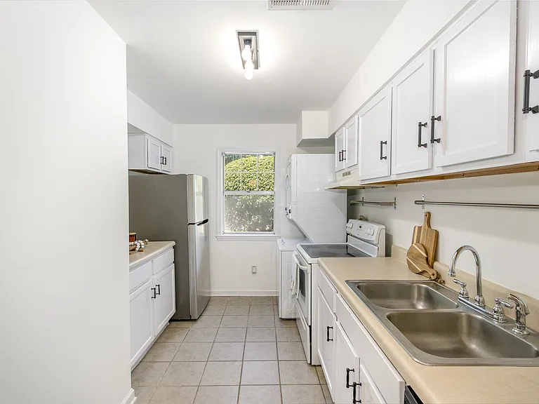 213 Schultz St — Photo 7