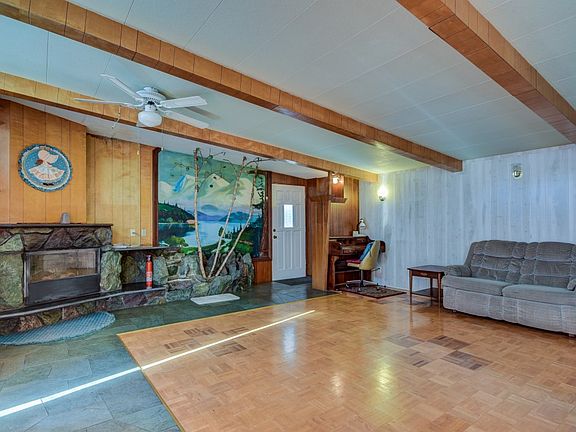 4th image of 660 NE Harvest Dr