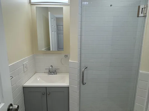 566-568 Newark Avenue image 5 of 11