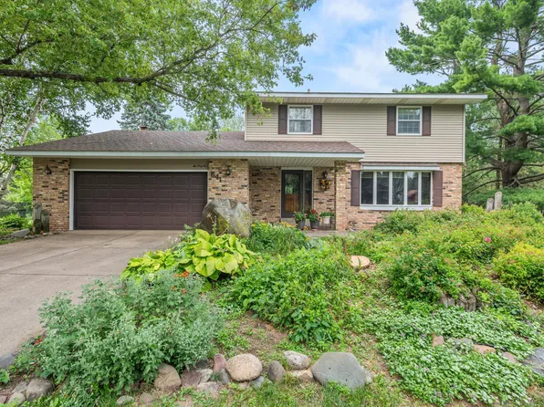 641 Park View Dr, New Richmond, WI 54017