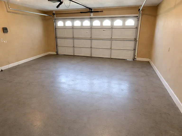 200 Chipper St — Photo 23