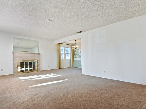 2nd image of 5221 Camellia Ave