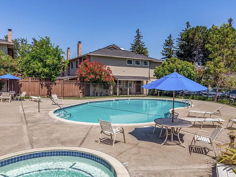 18948 Sara Park Cir — Photo 21