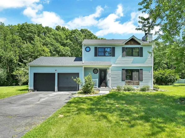 54 Capital Drive, Washingtonville, NY 10992