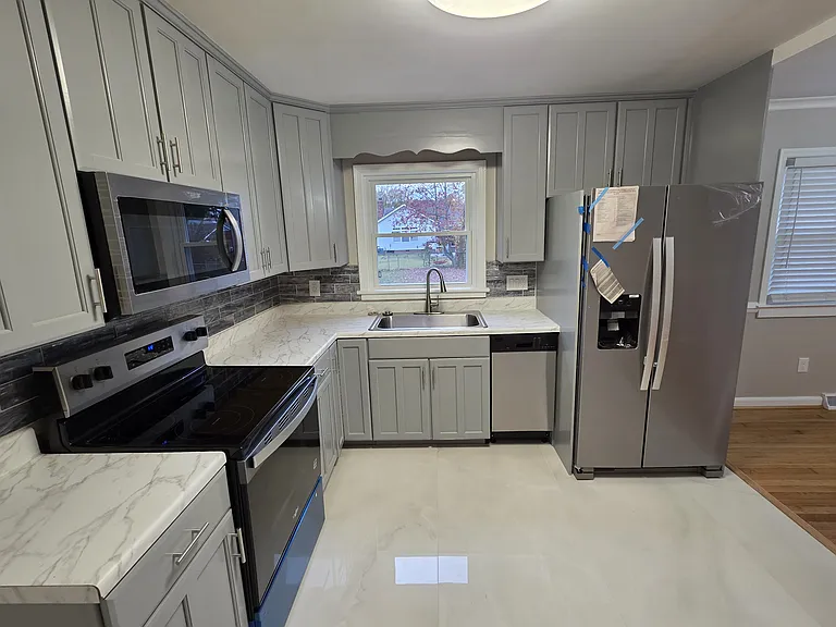 202 Ward Dr — Photo 4