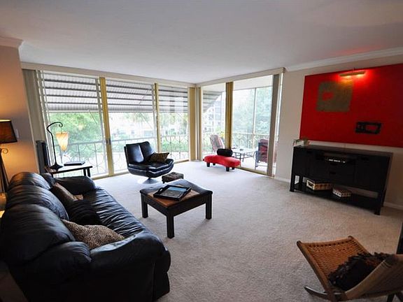 3rd image of 311 E Morse Blvd APT 5-5