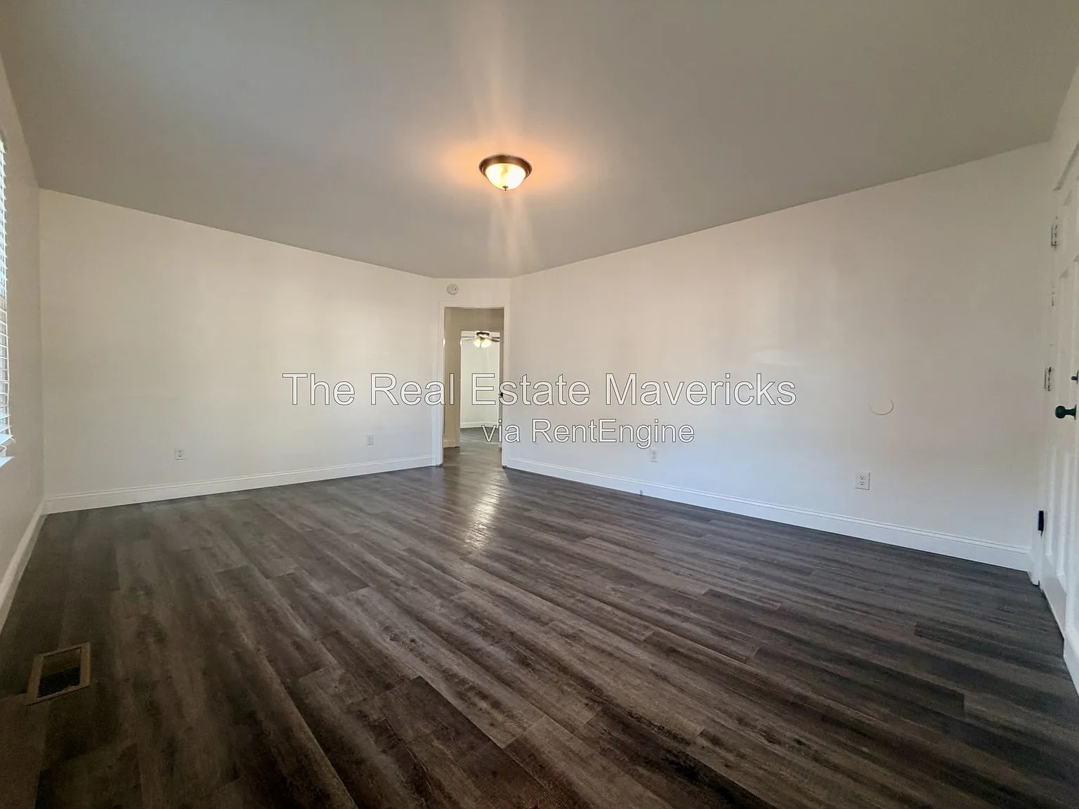 2 bed, 1.0 bath, 858 sqft, $1,350 — Photo 4