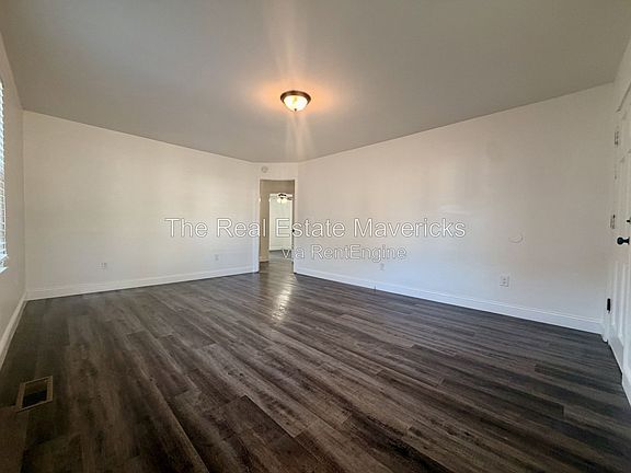 4th image of 575 Gaut St SE