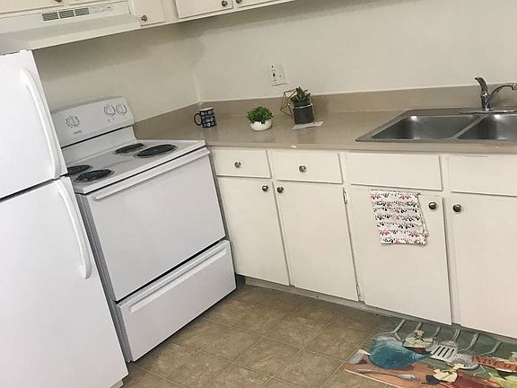 3rd image of 555 E 700 S APT 10A