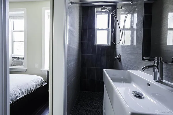 Rented by Oxford Property Group | media 6