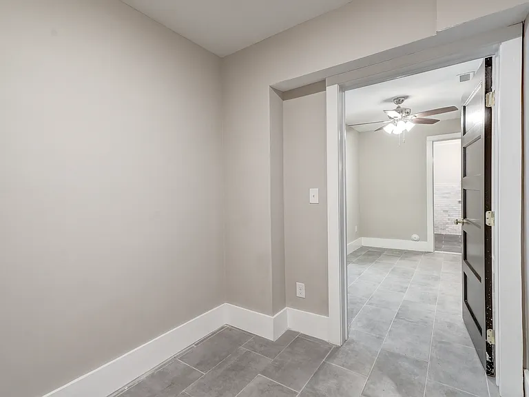 425 N Arthur Ashe Blvd #2B — Photo 2