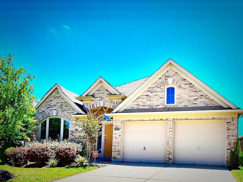 1st image of 25811 Riverside Creek Dr