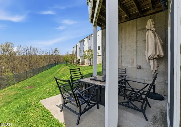 263 Winding Hill Dr — Photo 40