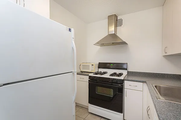 Sold by Keller Williams Realty Landmark | media 34