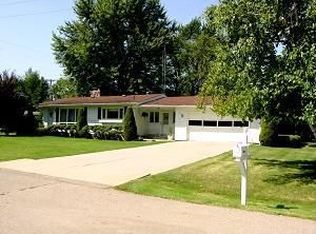 5566 Peck St, Peck, MI 48466
