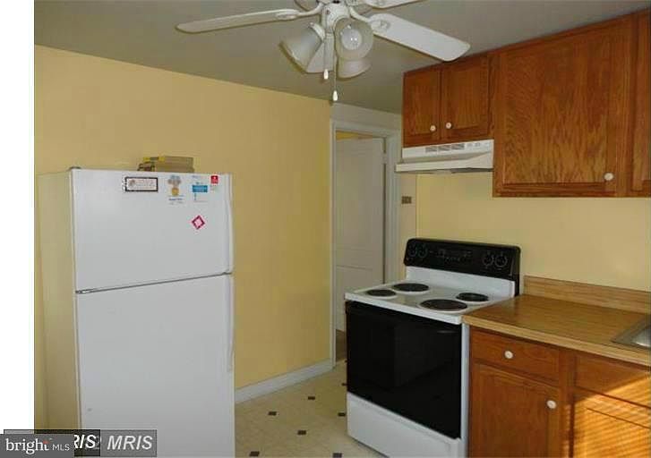 2nd image of 1505 Bancroft Ave