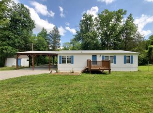 2175 Lake Park Trl, De Soto, MO 63020