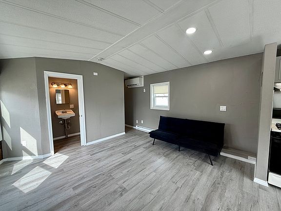 4th image of 31 Mobile Home Way