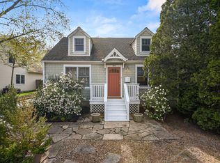 810 Glenwood Ln, Glenview, IL 60025