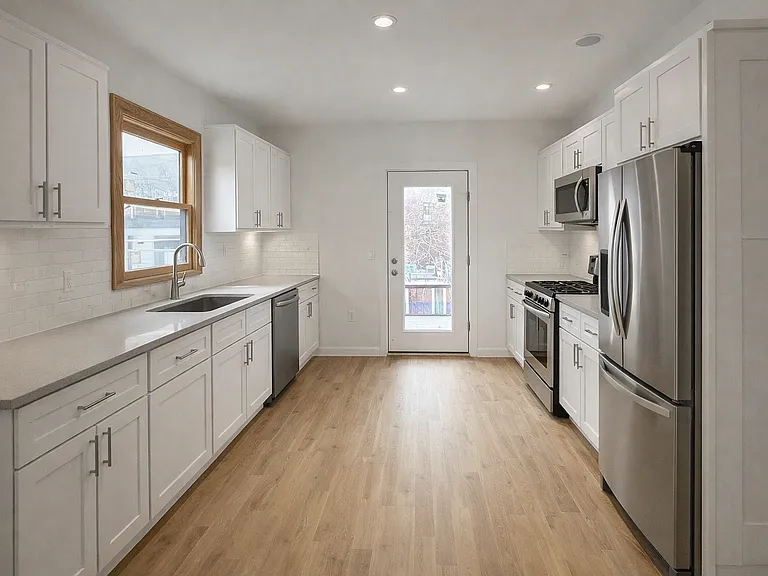 112 S Hancock St — Photo 22