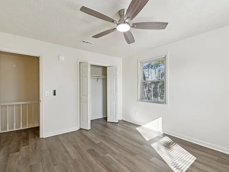 1421 Huntington Dr — Photo 25