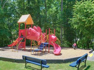 Grand Oaks, Powell, TN 37849