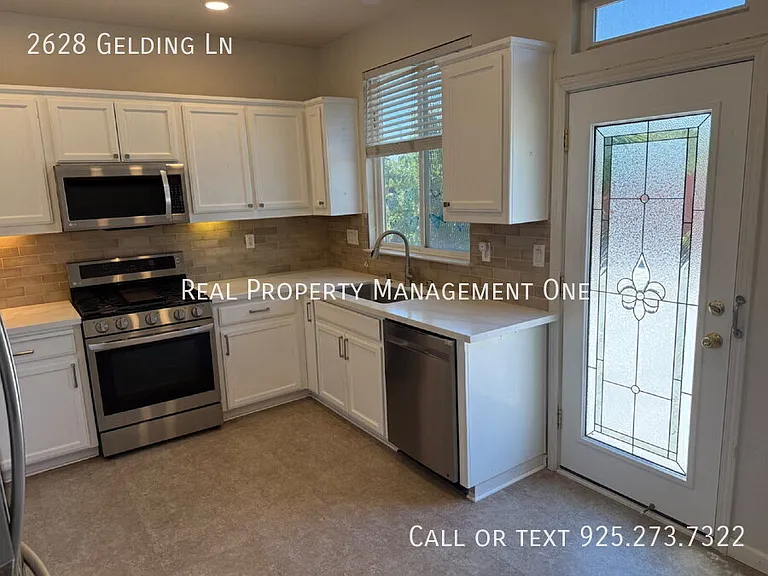 2628 Gelding Ln — Photo 8
