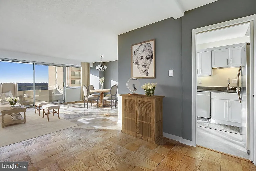 2 bed, 1.5 bath, 1153 sqft, $2,990 — Photo 3